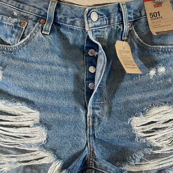 Levi’s 501 High Rise Med Wash Denim Distressed Shorts With Pockets Size 33 NEW - Picture 4 of 11